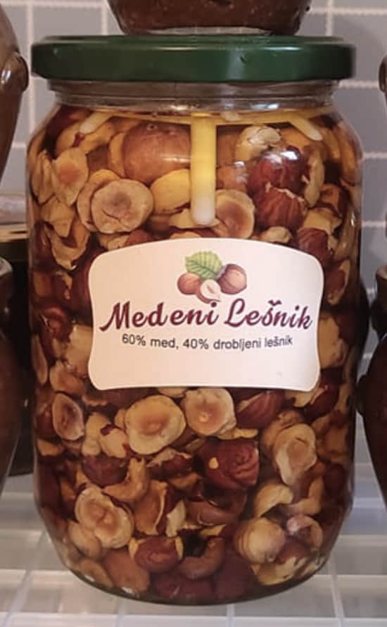 Medeni Lešnik
